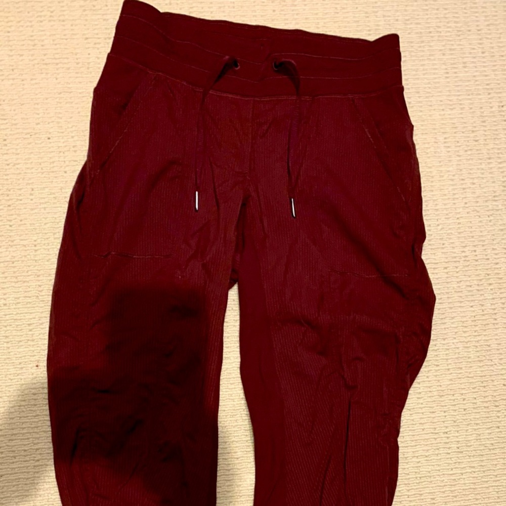 Lululemon Dance Studio 25” crop track pants